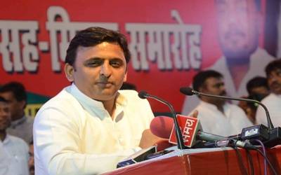 Akhilesh Yadav 120161023115927_l